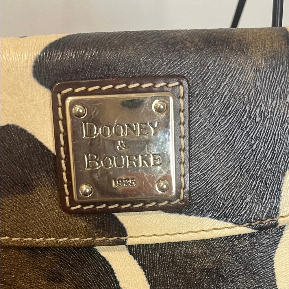 Dooney & Bourke Leather Giraffe Print Wallet - Picture 2 of 11